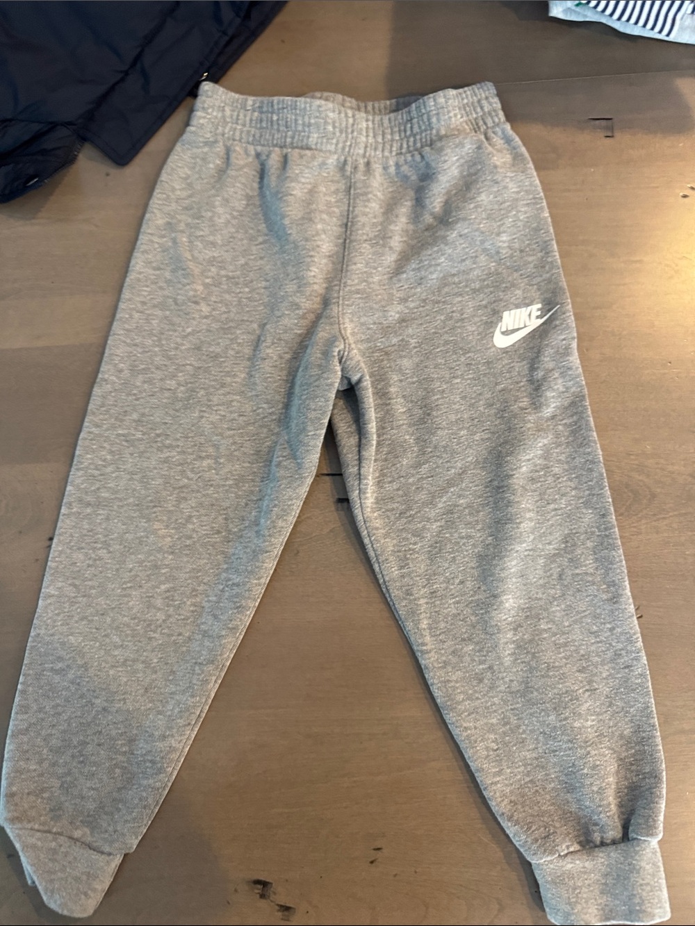Nike Kids Heather Gray Logo Joggers size 5/6